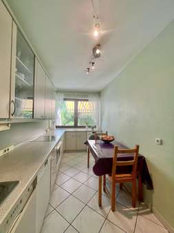 Helle Küche Helle Küche - Erdgeschosswohnung in 82067 Ebenhausen mit 129m² kaufen
