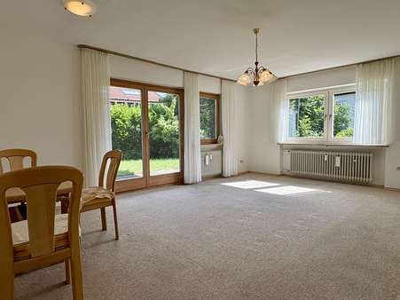 Wohn- und Esszimmer - Etagenwohnung in 83666 Waakirchen mit 60m² kaufen