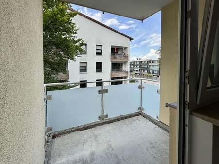 Balkon mit Abendsonne Balkon mit Abendsonne - Etagenwohnung in 82538 Geretsried mit 50m² kaufen