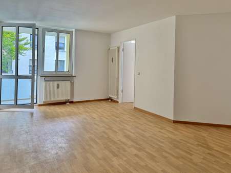 Wohnzimmer Wohnzimmer - Etagenwohnung in 82538 Geretsried mit 50m² kaufen
