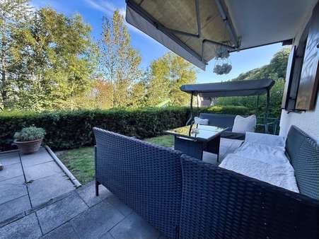 Terrasse mit kleinem Gartenanteil Terrasse mit kleinem Gartenanteil - Erdgeschosswohnung in 82515 Wolfratshausen mit 56m² kaufen