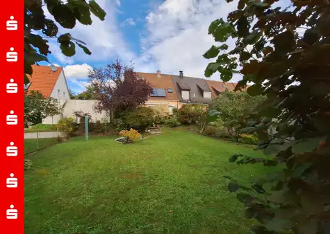 Ruhiges Reiheneckhaus für Gartenliebhaber