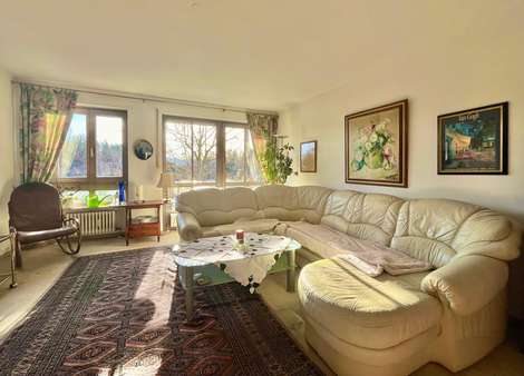 Wohnzimmer - Etagenwohnung in 82377 Penzberg mit 82m² kaufen