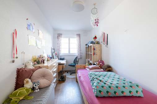 Kinderzimmer 1 - Erdgeschosswohnung in 85635 Höhenkirchen-Siegertsbrunn mit 99m² kaufen