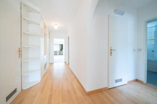 Diele Diele - Etagenwohnung in 81475 München mit 87m² kaufen