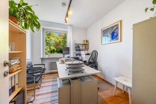Büro / Kinderzimmer Büro / Kinderzimmer - Etagenwohnung in 80636 München mit 80m² kaufen