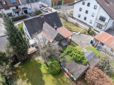 Blick auf den Altbestand - Grundstück in 81549 München mit 800m² kaufen
