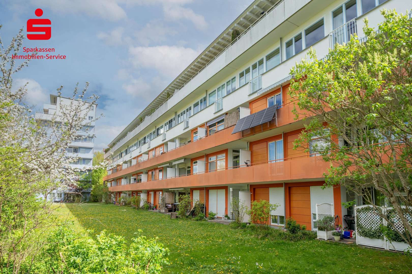 Außenansicht - Erdgeschosswohnung in 81927 München mit 80m² kaufen