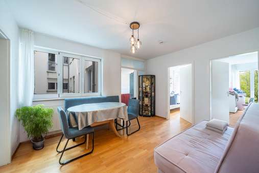 Essdiele - Erdgeschosswohnung in 81927 München mit 80m² kaufen
