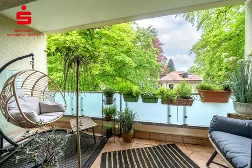 Fußläufig zur Isar: Großzügige Wohnung mit 7 Zimmern und exklusivem Gartenparadies