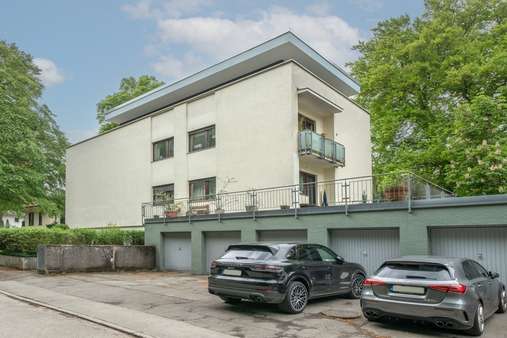 Hausansicht - Etagenwohnung in 81479 München mit 213m² kaufen