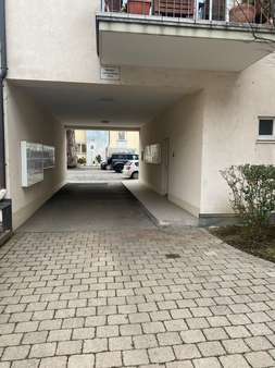 Einfahrt Hinterhof -  in 81541 München mit 0m² mieten