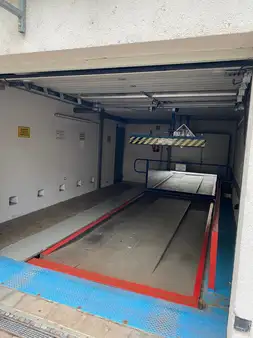 Einmalige Chance: freier TG-Stellplatz in der Au!