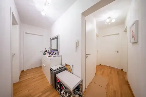 Charmante 4-Zimmer-Wohnung mit ca. 139 m² großem Südgarten und Hobbyraum!