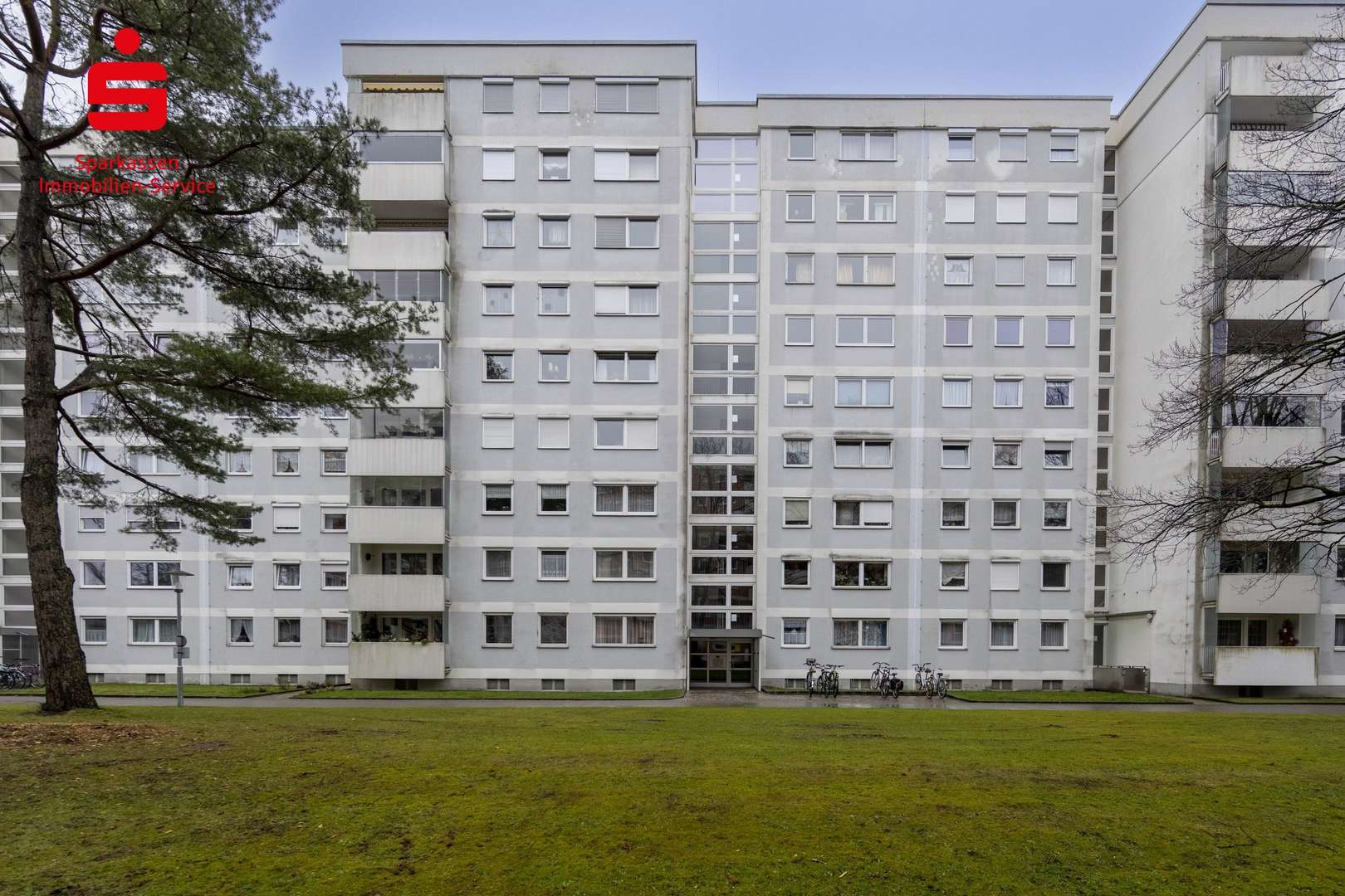 Hausansicht - Etagenwohnung in 81475 München mit 74m² kaufen