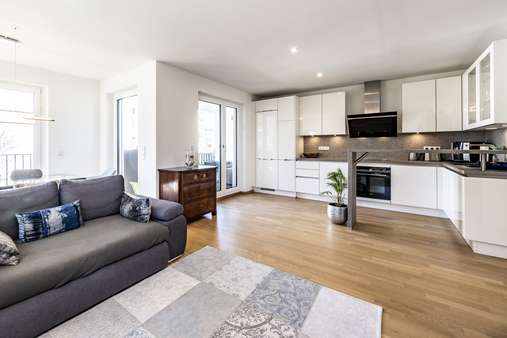 Wohnzimmer - Etagenwohnung in 81249 München mit 85m² kaufen
