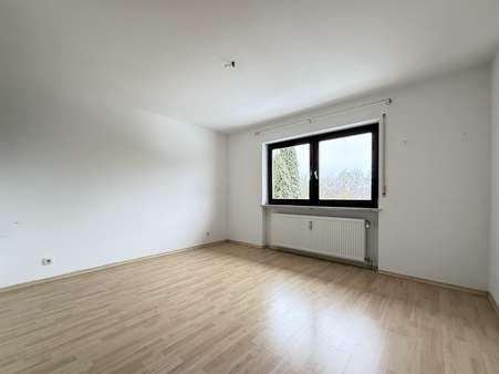 Schlafzimmer 1 - Etagenwohnung in 85614 Kirchseeon mit 116m² kaufen