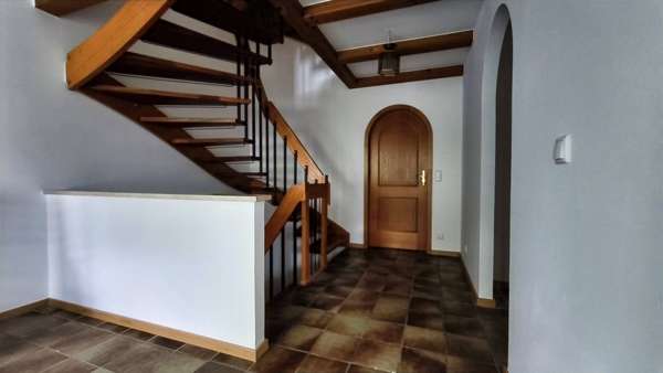 Eingangsflur - Reihenmittelhaus in 81737 München mit 155m² mieten
