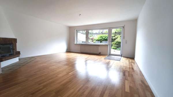 Wohnzimmer - Reihenmittelhaus in 81737 München mit 155m² mieten