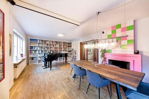 Wohnbereich - Einfamilienhaus in 80802 München mit 242m² kaufen