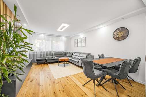 Wohn- und Essbereich Wohn- und Essbereich - Etagenwohnung in 81737 München mit 76m² kaufen