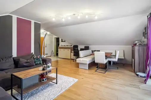 Großzügige 3,5-Zimmer-Eigentumswohnung mit möglicher Einliegerwohnung