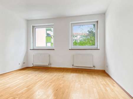 Schlafzimmer - Erdgeschosswohnung in 81245 München mit 85m² kaufen