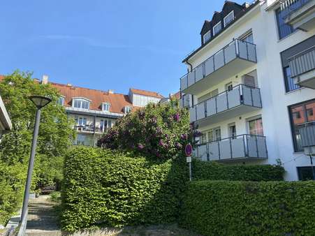 Hausansicht Westseite - Etagenwohnung in 81373 München mit 61m² kaufen