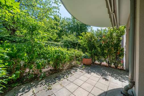Terrasse Terrasse - Erdgeschosswohnung in 80807 München mit 90m² kaufen