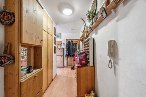 Eingangsbereich - Etagenwohnung in 81547 München mit 67m² kaufen