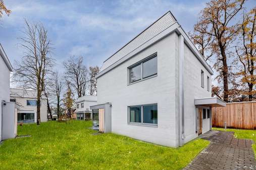 Hausansicht - Einfamilienhaus in 85579 Neubiberg mit 161m² kaufen