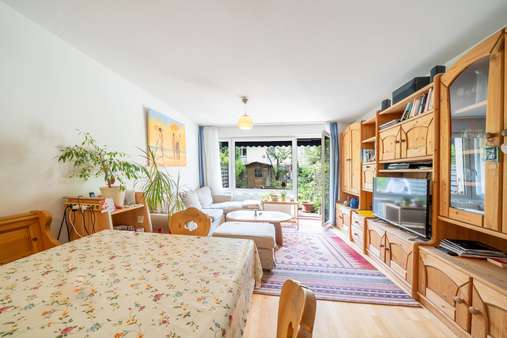 Wohn- und Esszimmer Wohn- und Esszimmer - Maisonette-Wohnung in 81929 München mit 104m² kaufen