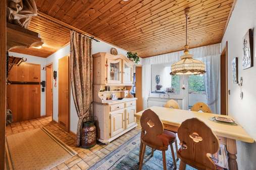 Flur Flur - Etagenwohnung in 80995 München mit 78m² kaufen