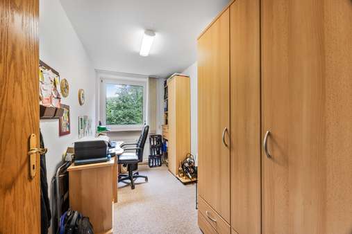 Kinderzimmer Kinderzimmer - Etagenwohnung in 80995 München mit 78m² kaufen