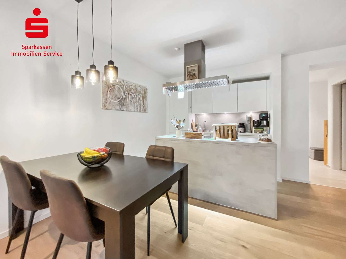Wohnzimmer - Etagenwohnung in 86150 Augsburg mit 73m² kaufen