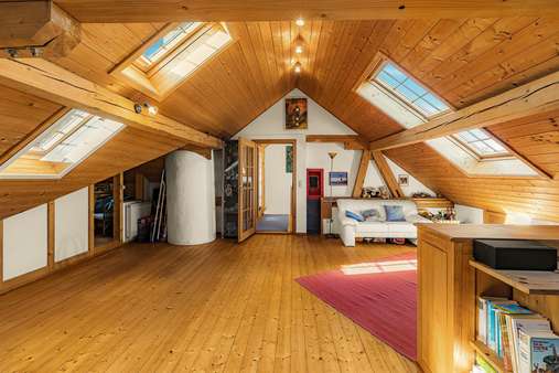 Ausgebauter Dachboden - Haus in 86938 Schondorf mit 320m² kaufen