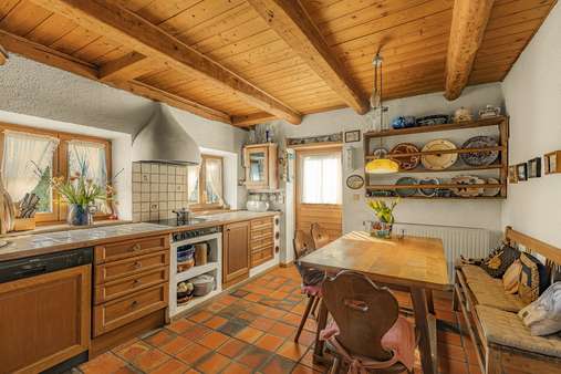Küche EG mit Zugang zum Garten - Haus in 86938 Schondorf mit 320m² kaufen
