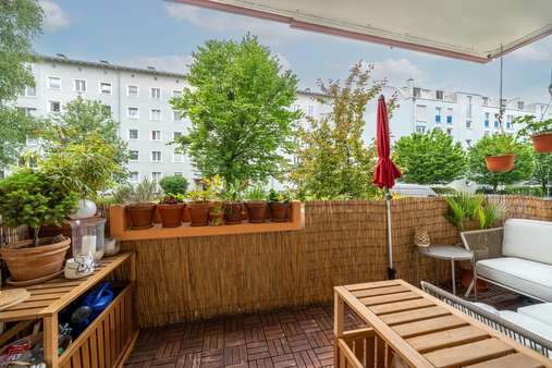 Balkon - Erdgeschosswohnung in 80634 München mit 71m² kaufen