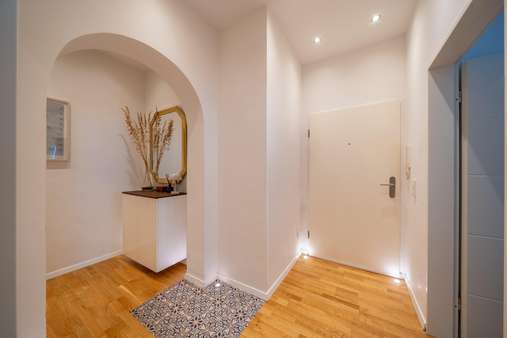 Eingang - Erdgeschosswohnung in 80634 München mit 71m² kaufen