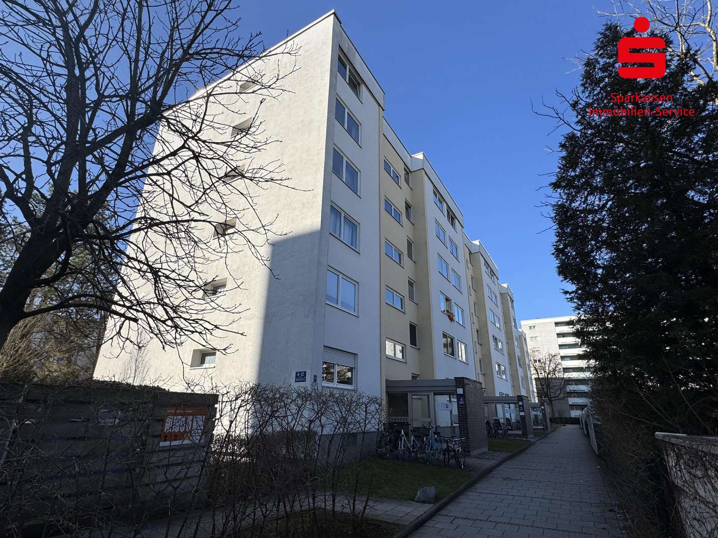 Hausansicht - Etagenwohnung in 81477 München mit 26m² kaufen