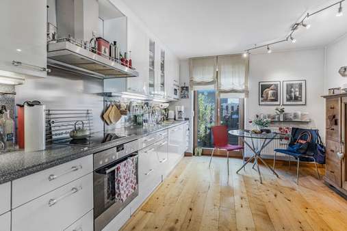 Küche EG - Zweifamilienhaus in 80939 München mit 144m² kaufen