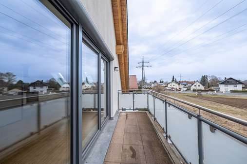 Ost-Balkon - Etagenwohnung in 81243 München mit 89m² kaufen