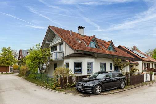 Straßenansicht - Einfamilienhaus in 85652 Pliening mit 124m² kaufen