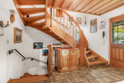 Zugang EG - Einfamilienhaus in 85652 Pliening mit 124m² kaufen
