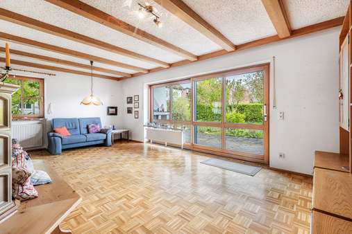 Wohnzimmer EG - Einfamilienhaus in 85652 Pliening mit 124m² kaufen