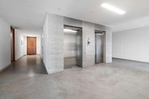 Treppenhaus - Etagenwohnung in 80805 München mit 36m² kaufen