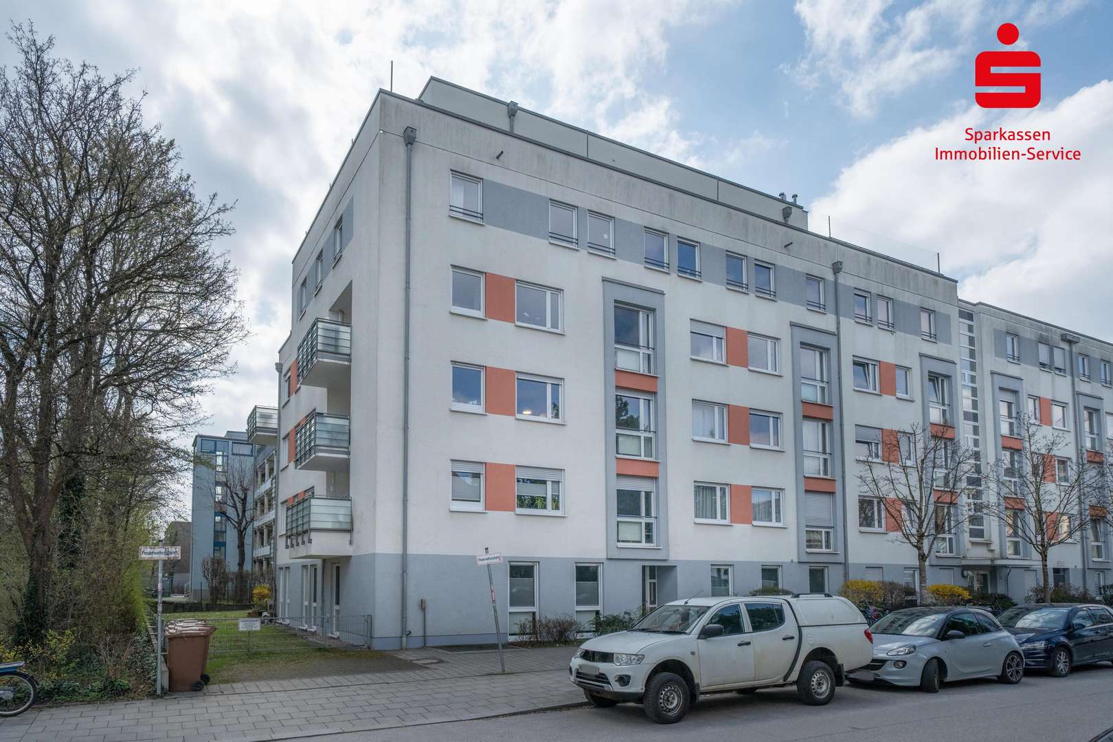 Hausansicht - Etagenwohnung in 80809 München mit 91m² kaufen