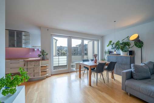 Wohnbereich - Etagenwohnung in 80809 München mit 91m² kaufen