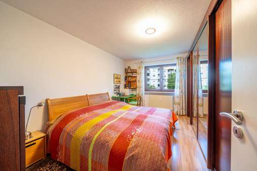 Schlafzimmer - Etagenwohnung in 81739 München mit 94m² kaufen