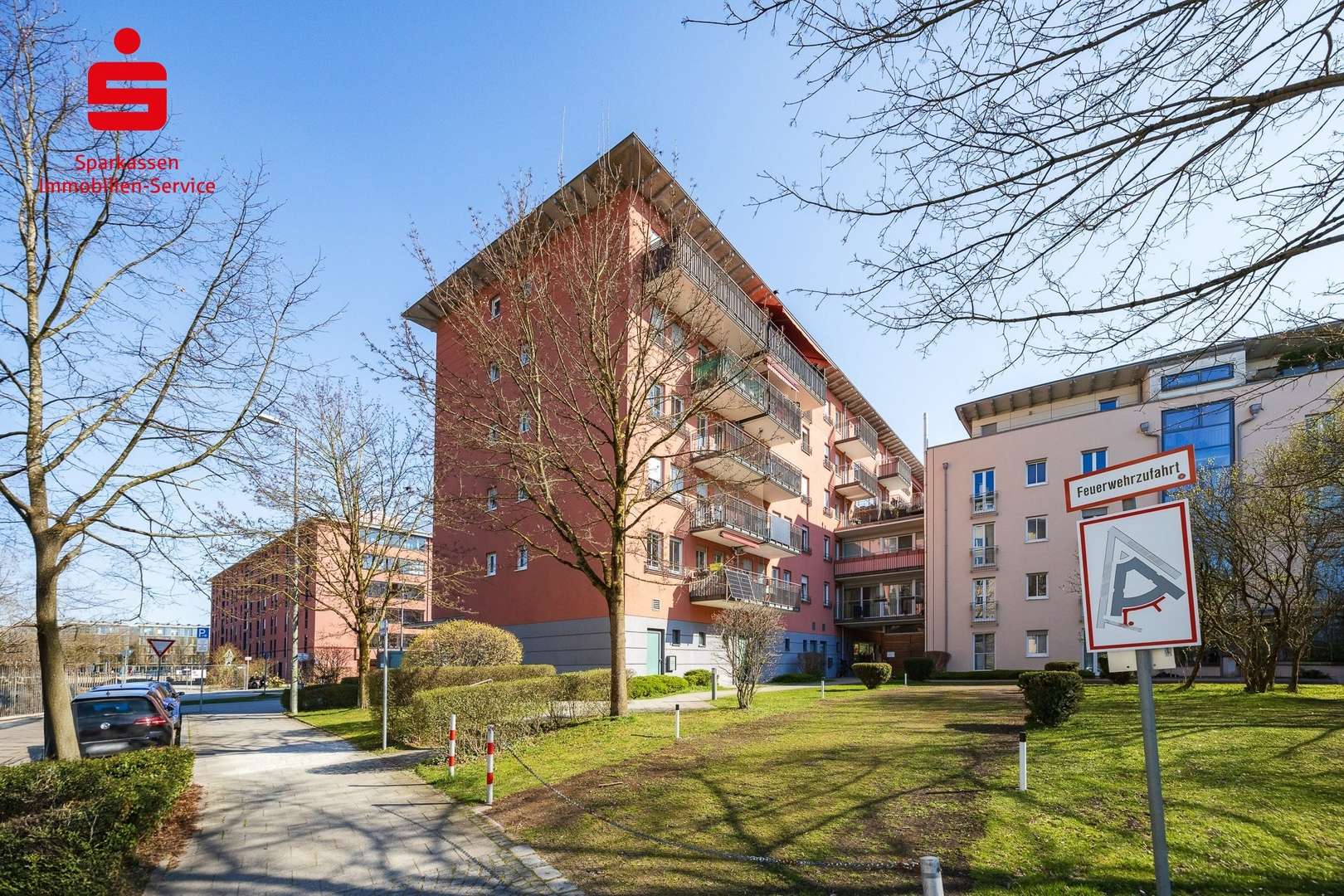 Hausansicht - Etagenwohnung in 80992 München mit 77m² kaufen